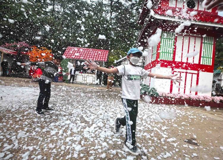 LOOK The stunning Christmas displays at the Baguio Country Club